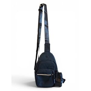 Duchamp London Black Sling Crossbody Unisex Bottle Holder Padded Travel Bag
